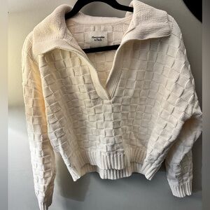 Abercrombie & Fitch Textured Cream V-Neck Sweater
